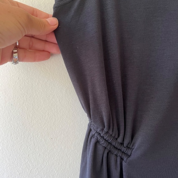 ATHLETA Sz M Air Out Cinch Tank Top Black Crew Neck Stretch UPF 25 Pullover - Picture 4 of 6